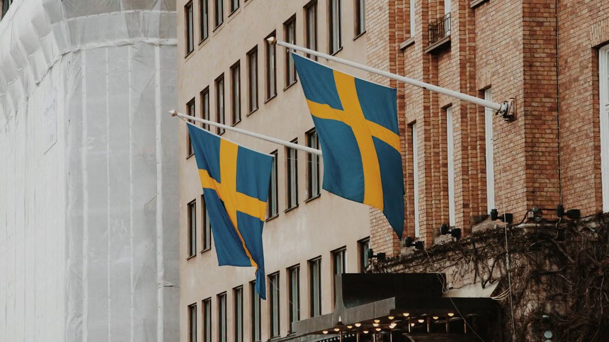 Sweden’s central bank revives e-krona debate as stablecoins and digital euro loom