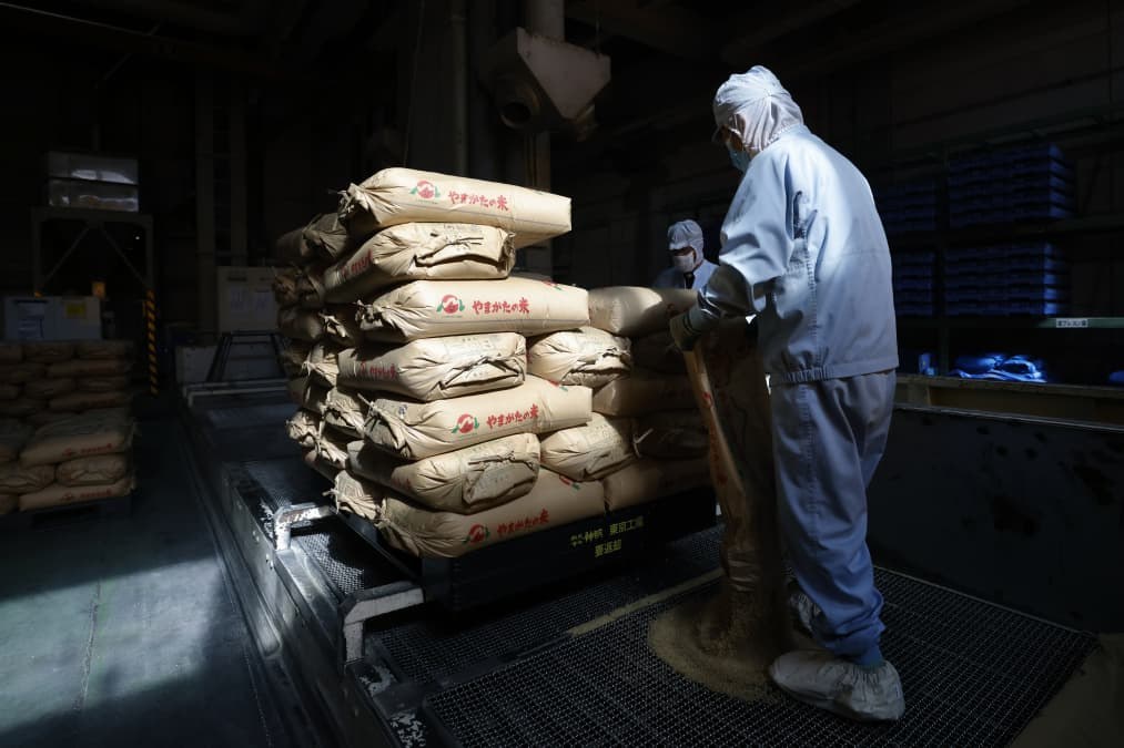Japan wholesale inflation eases slightly to 7.2%, undershooting expectations