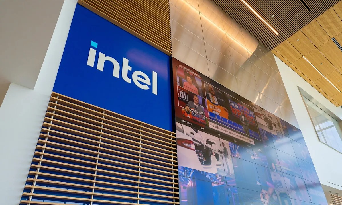 Should You Buy Intel Stock Before July 23?